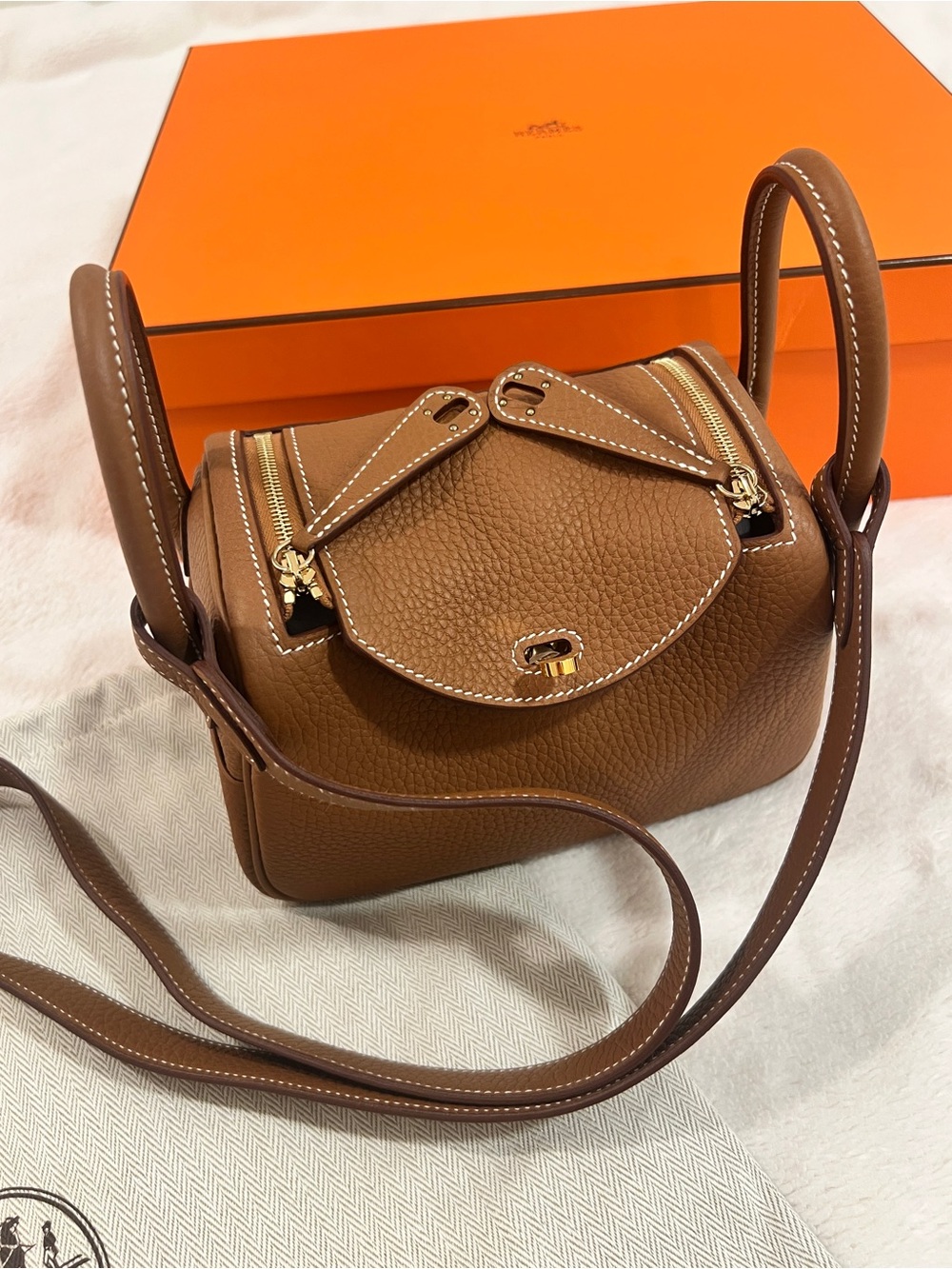 Hermes Mini Lindy gold hardware - used 2x